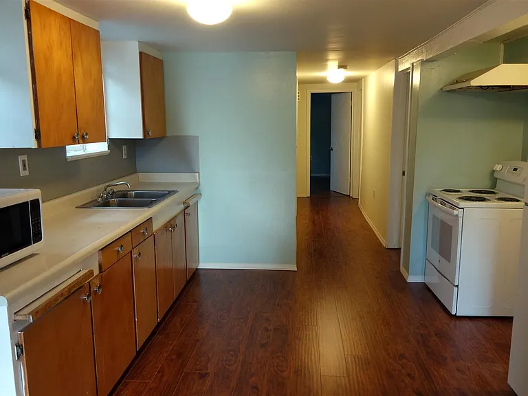 5245 12th Ave NE #BASEMENT — Photo 8