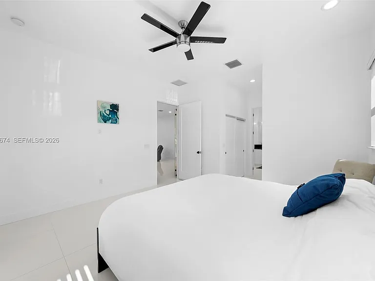2962 NW 10th Ct — Photo 33