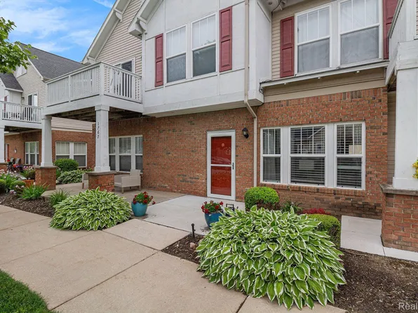 1767 Welland St, Howell, MI 48855