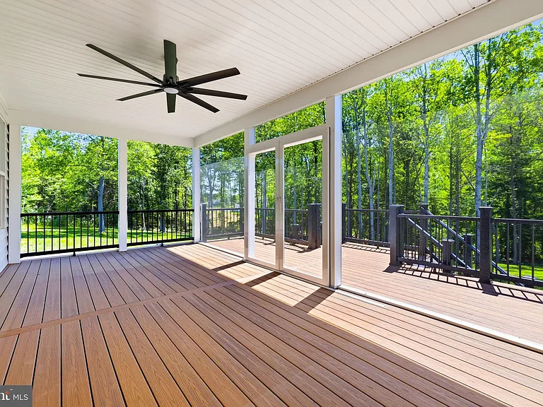 301 Kingdom Dr — Photo 46