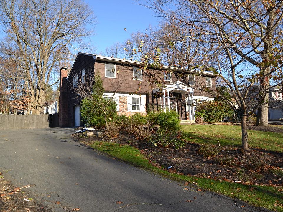 1st image of 132 Constitution Dr