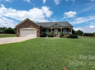 1745 Union Heights Ct, Vale, NC 28168