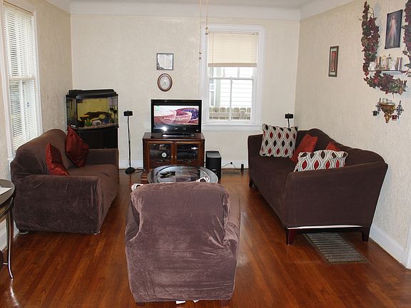 2nd image of 3614 Touro St
