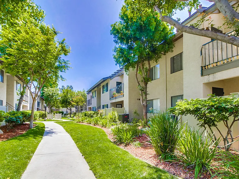 Harbor Cliff Apartments — Photo 9