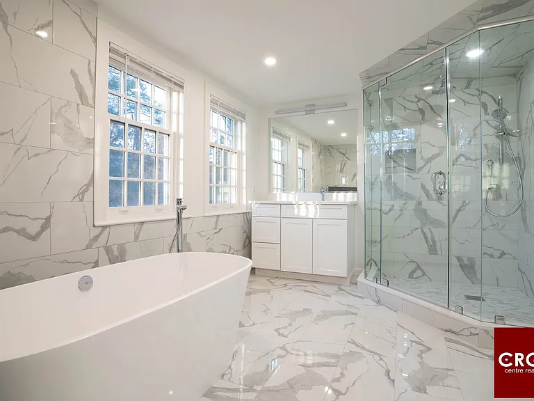 40 Puddingstone Ln #1D — Photo 8