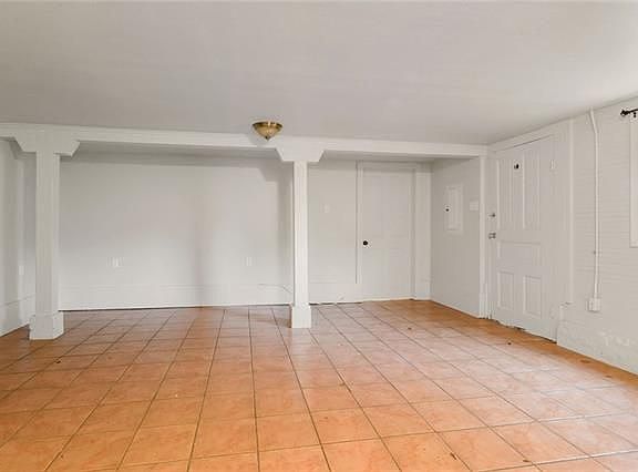 5th image of 2529 Short St