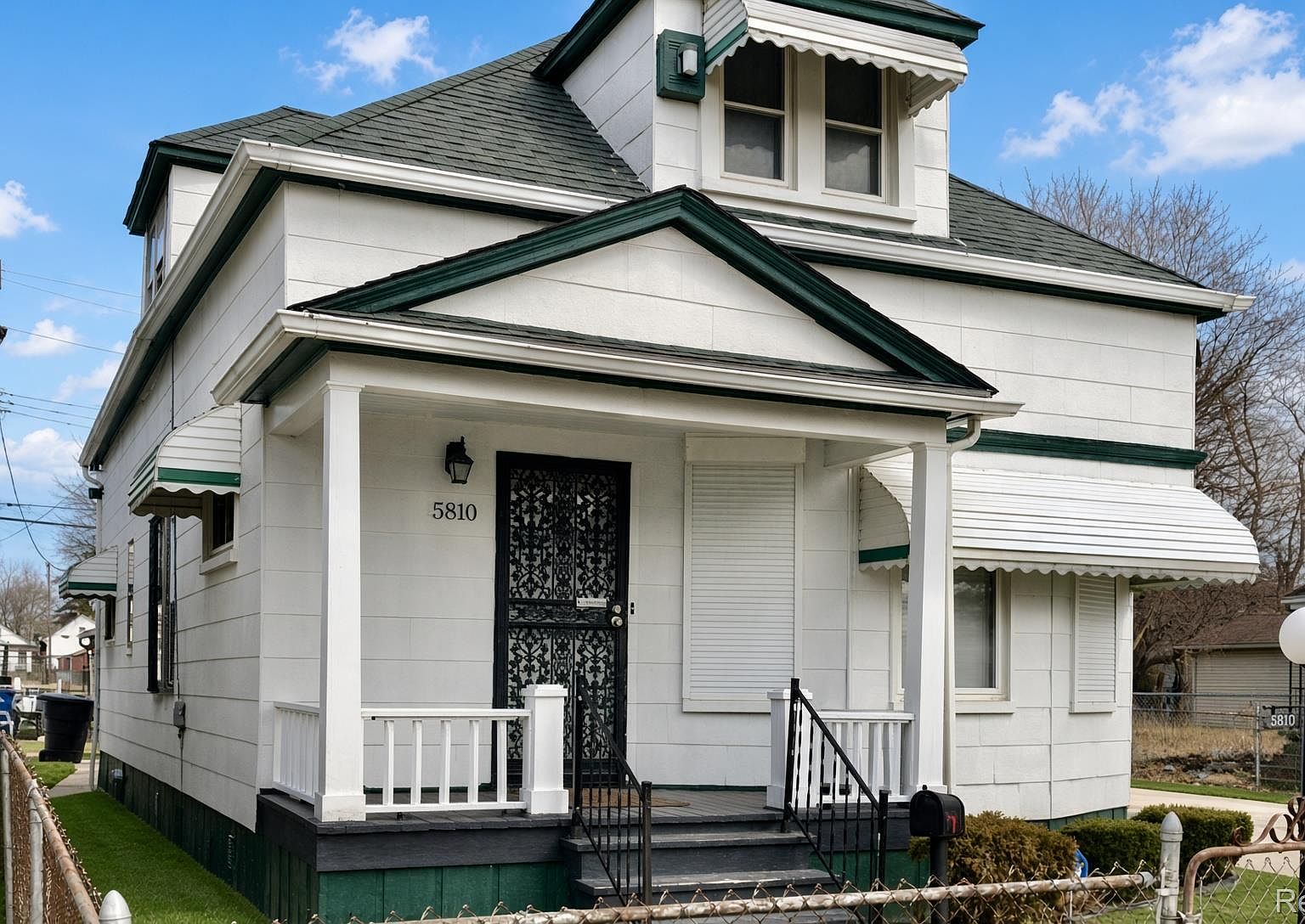 5810 Cooper St, Detroit, MI 48213