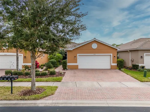 4907 River Falls Way, Wimauma, FL 33598