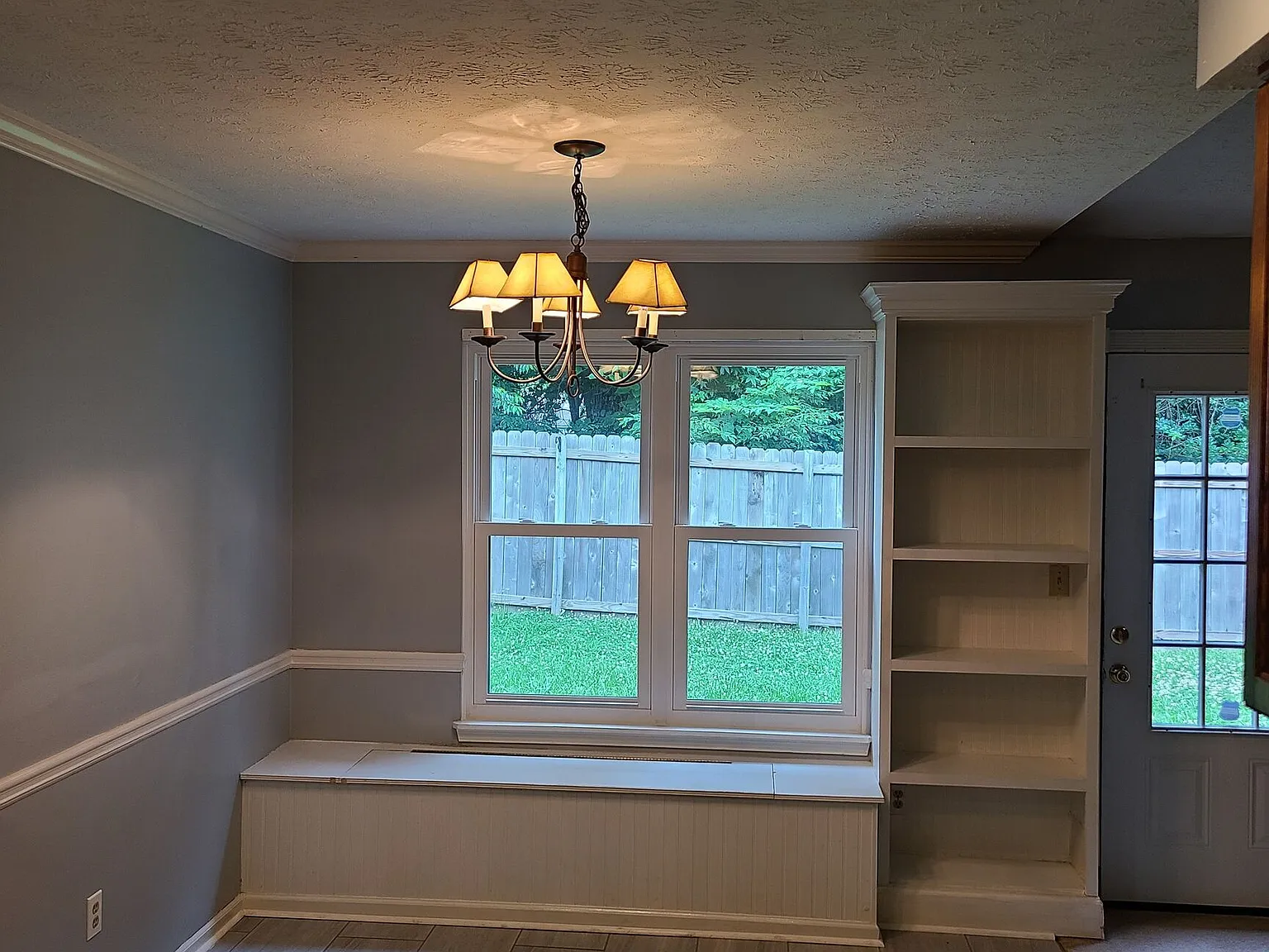 3 bed, 2.0 bath, 1226 sqft, $2,200 — Photo 4