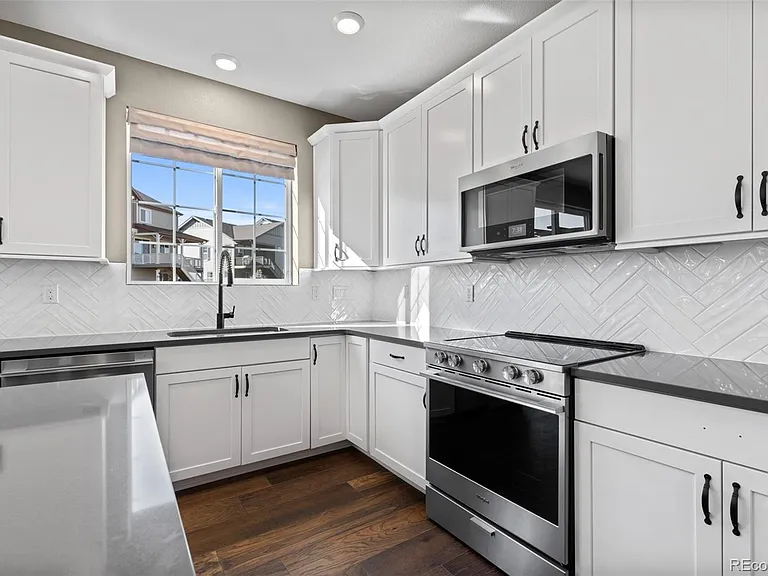 1694 Stable View Dr — Photo 5