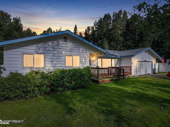 2nd image of 3131 Spinnaker Dr
