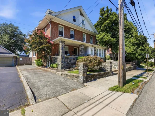 8512 Monroe Ave, Upper Darby, PA 19082