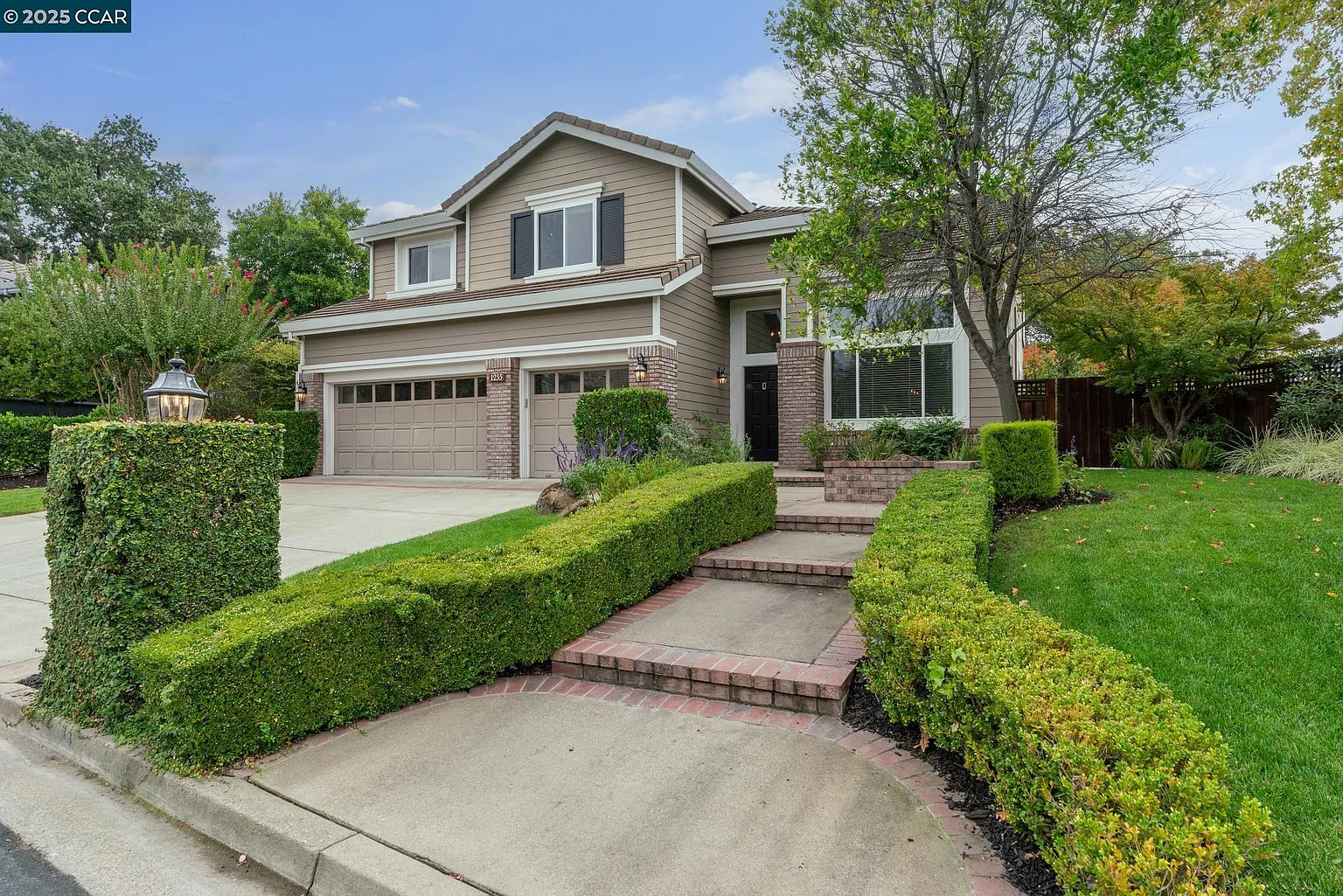 1255 Sunrise Ridge Dr photo 1