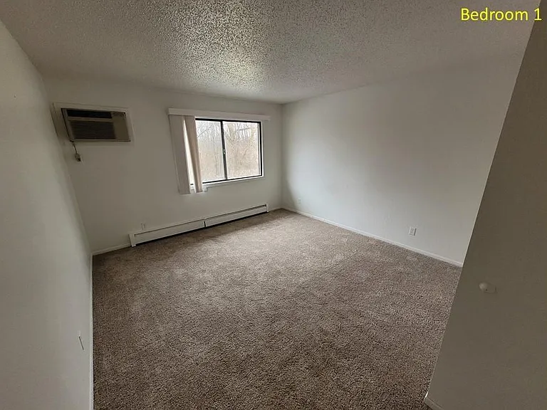 12 Maxwell St #4 — Photo 10