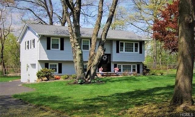 1st image of 11 Scarlett Ct