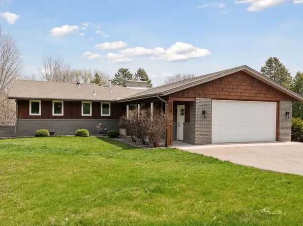 410 Narcissus Ln N, Plymouth, MN 55447