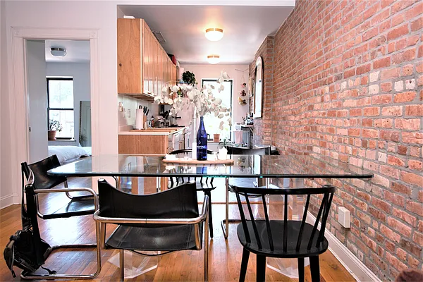 Rented by R New York | media 29