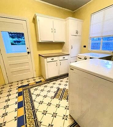 5th image of 118 E Elmview Pl