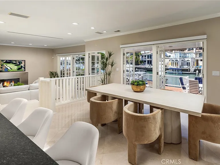 736 Harbor Island Dr — Photo 10