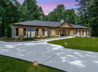 140 Emily Dr SW, Lilburn, GA 30047