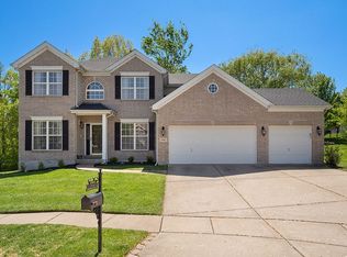 906 Zimmermann Trail Ct, Fenton, MO