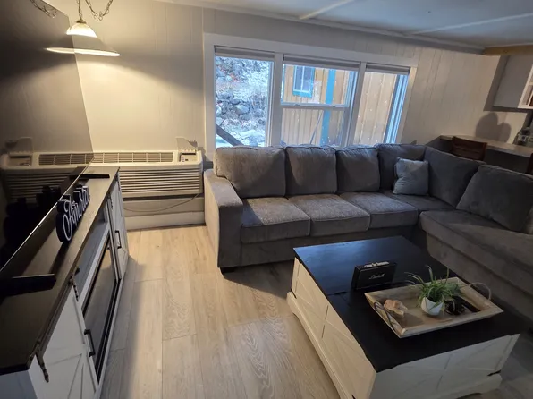 12245 S Lakeshore Rd Unit 44, Chelan, WA 98816