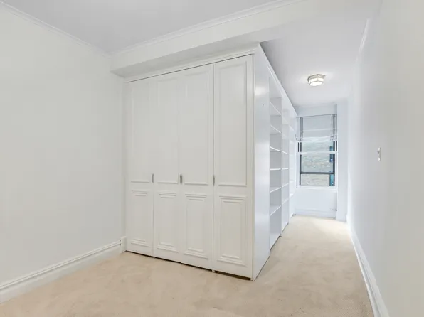 7 Park Avenue image 18 of 20