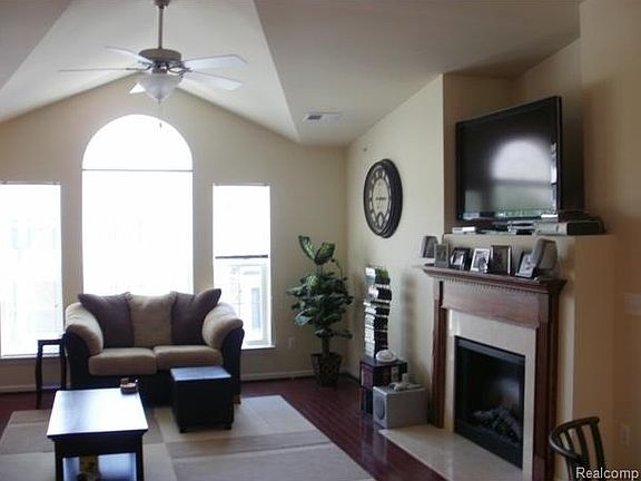 3rd image of 23710 Northstone Village Dr