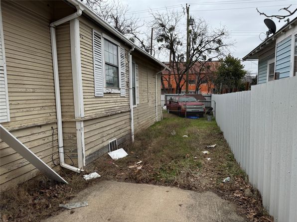 Additional property image - 608 S Willomet Ave, Dallas, TX 75208