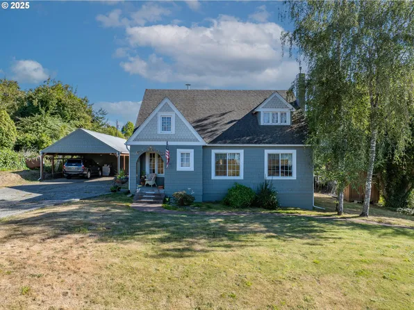 1112 Spruce St, Myrtle Point, OR 97458