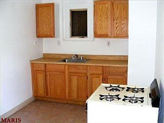 4th image of 8867 Lowell St