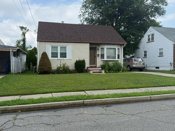 19 4th St, Sayreville, NJ 08872