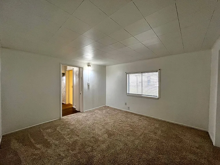 1003 S 8th St — Photo 15