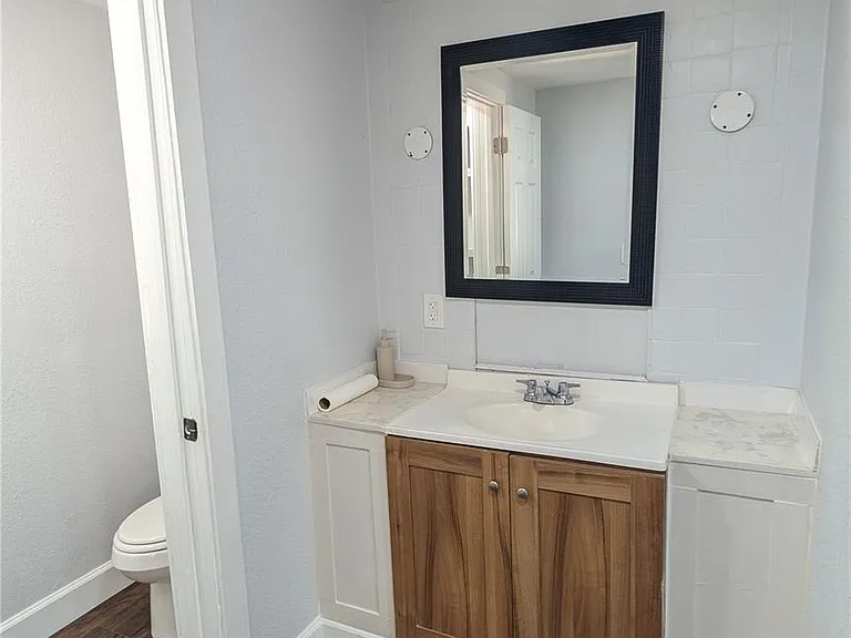 266 Hunters Gln — Photo 9