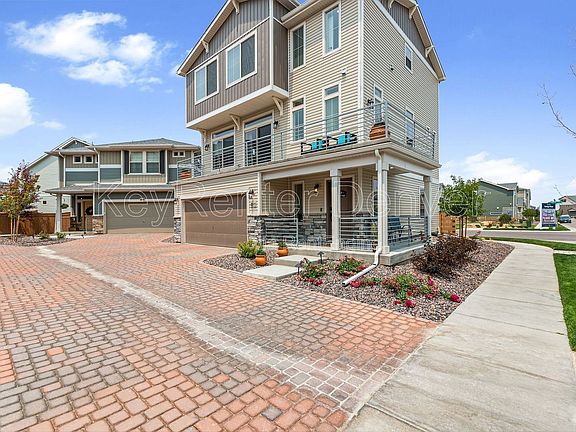 2nd image of 10145 Zeno St