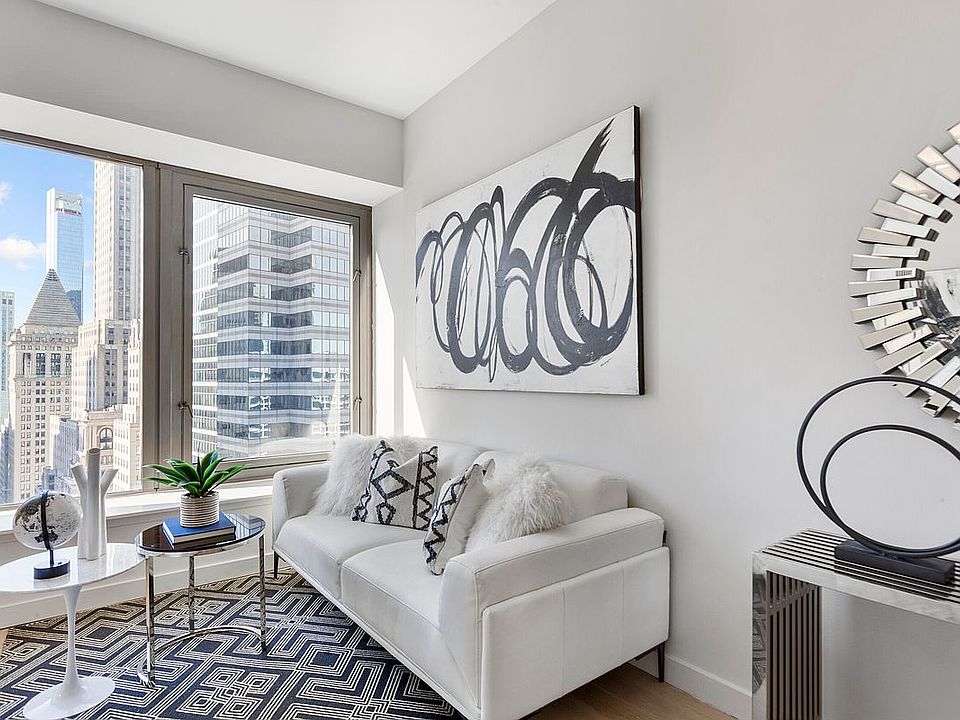 1st image of 75 Wall St APT 31H