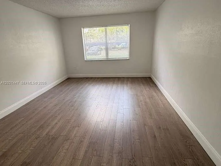 4235 N University Dr #106 — Photo 6