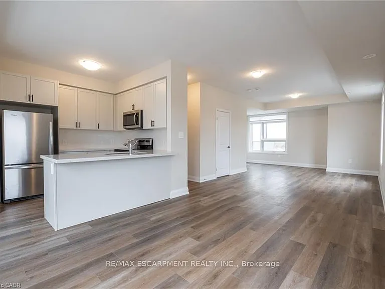 1585 Rose Way #119 — Photo 6