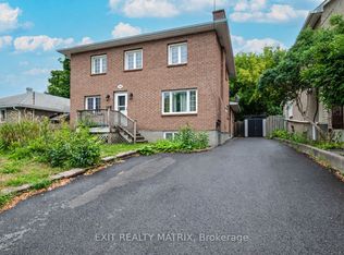 1384 Chatelain Ave Unit 2, Ottawa, ON K1Z 8A8
