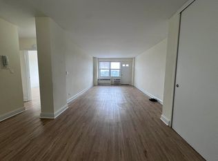 8798 21st Ave APT 3B, Brooklyn, NY 11214