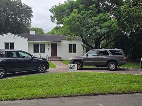 3rd image of 142 NW 98th St #142