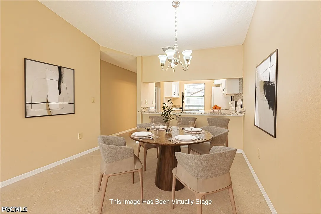 3 bed, 2.0 bath, 1062 sqft, $1,700 — Photo 4