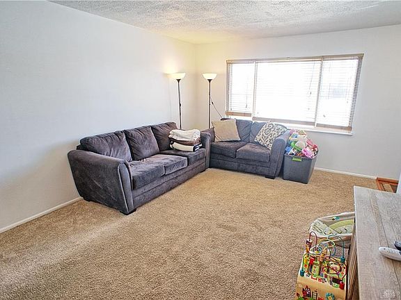 2nd image of 224 Woodridge Dr