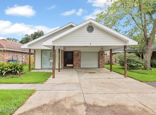 106 Darteze Dr, Lafayette, LA 70508