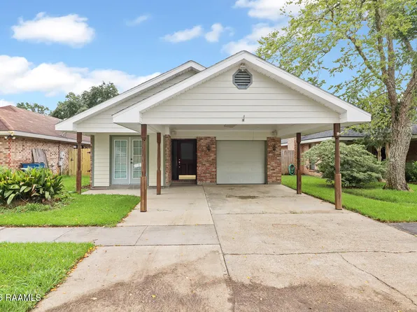 106 Darteze Dr, Lafayette, LA 70508