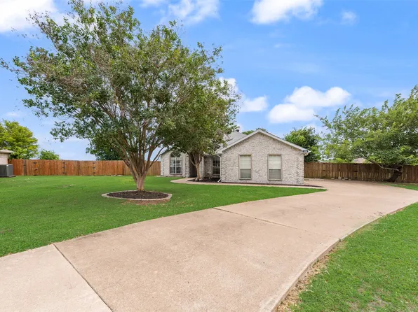 104 Bent Creek Ct, Waxahachie, TX 75165