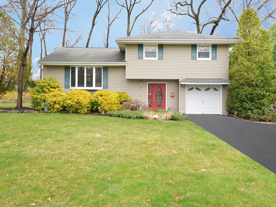 1st image of 26 Glenair Ave