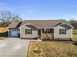2121 Hollandale Cir, Columbia, TN 38401