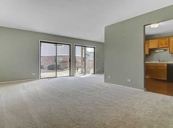 2nd image of 325 Oak Meadow Ct APT B1