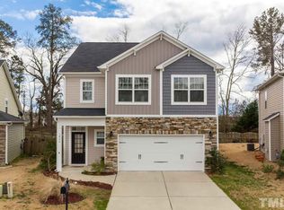 1866 Landstrom Ln, Fuquay Varina, NC 27526